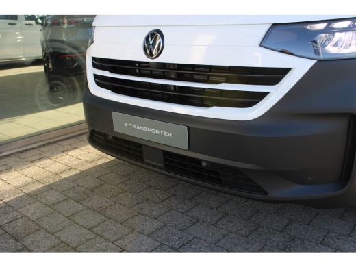 Volkswagen e-Transporter L2 64kWh | 218 pk | 4 luidsprekers | Radio Composition Colour (MIB3 8,25" touchscreen) ActivLease financial lease
