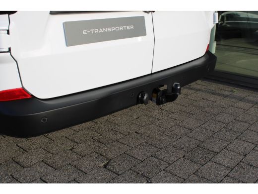 Volkswagen e-Transporter L2 64kWh | 218 pk | 4 luidsprekers | Radio Composition Colour (MIB3 8,25" touchscreen) ActivLease financial lease