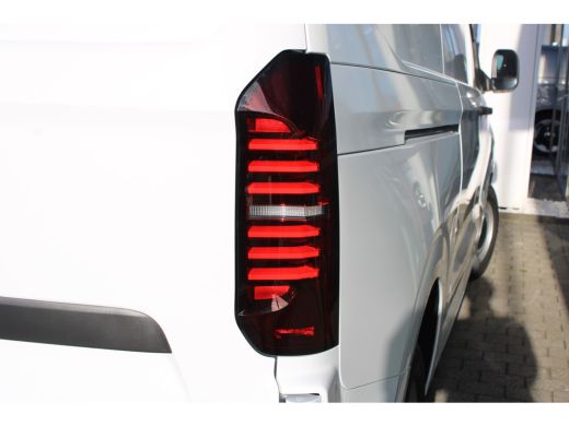 Volkswagen e-Transporter L2 64kWh | 218 pk | 4 luidsprekers | Radio Composition Colour (MIB3 8,25" touchscreen) ActivLease financial lease