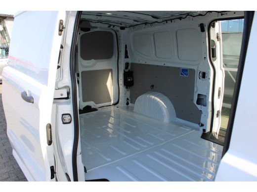 Volkswagen e-Transporter L2 64kWh | 218 pk | 4 luidsprekers | Radio Composition Colour (MIB3 8,25" touchscreen) ActivLease financial lease