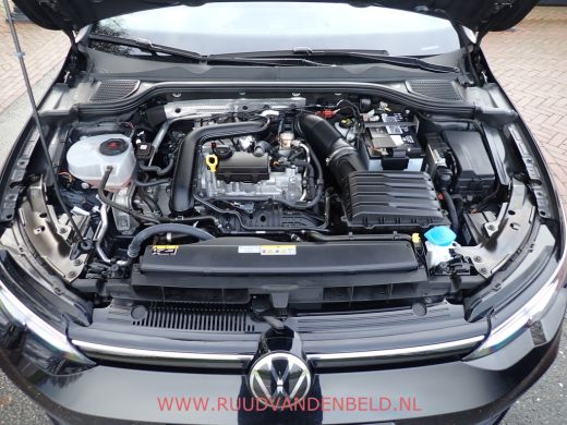 Volkswagen Golf 1.0TSI Life ACC/CARPLAY/NAVI/CAMERA/SFEERVERLICHTING ActivLease financial lease