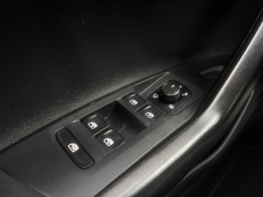 Volkswagen Polo 1.0 TSI Life | Virtual Cockpit | Stoelverwarming | Apple Carplay | Cruise ActivLease financial lease