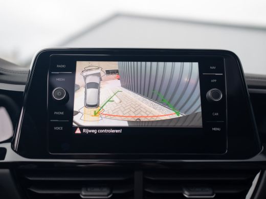 Volkswagen T-Roc 1.5 TSI R-Line | Panodak | Keyless | Side Assist | Elk. A-klep | IQ Light | Camera | Prijs Rijkla... ActivLease financial lease