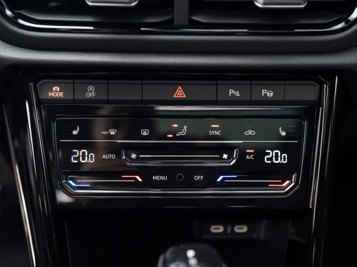 Volkswagen T-Roc 1.5 TSI R-Line | Panodak | Keyless | Side Assist | Elk. A-klep | IQ Light | Camera | Prijs Rijkla... ActivLease financial lease