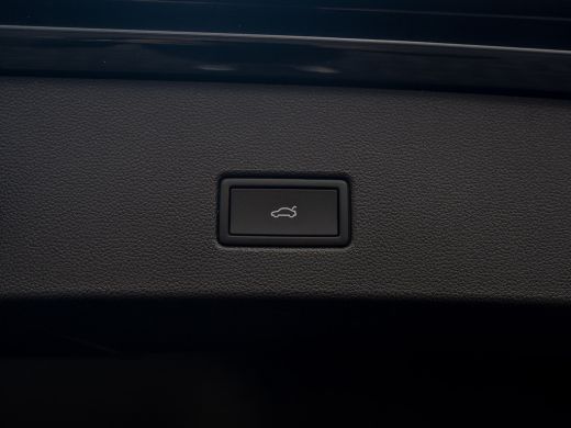 Volkswagen T-Roc 1.5 TSI R-Line | Panodak | Keyless | Side Assist | Elk. A-klep | IQ Light | Camera | Prijs Rijkla... ActivLease financial lease