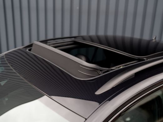 Volkswagen T-Roc 1.5 TSI R-Line | Panodak | Keyless | Side Assist | Elk. A-klep | IQ Light | Camera | Prijs Rijkla... ActivLease financial lease