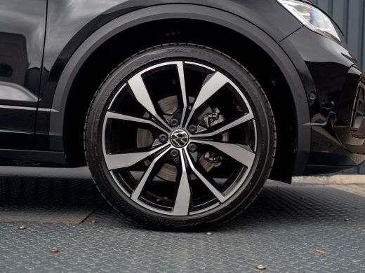 Volkswagen T-Roc 1.5 TSI R-Line | Panodak | Keyless | Side Assist | Elk. A-klep | IQ Light | Camera | Prijs Rijkla... ActivLease financial lease