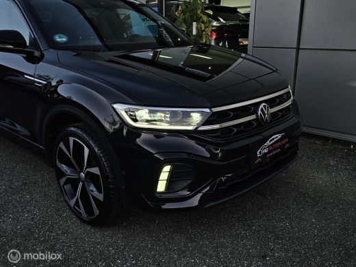 Volkswagen T-Roc 1.5 TSI R-Line Panorama/Keyless/IQ light/Black style ActivLease financial lease