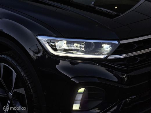 Volkswagen T-Roc 1.5 TSI R-Line Panorama/Keyless/IQ light/Black style ActivLease financial lease