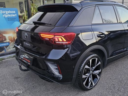 Volkswagen T-Roc 1.5 TSI R-Line Panorama/Keyless/IQ light/Black style ActivLease financial lease