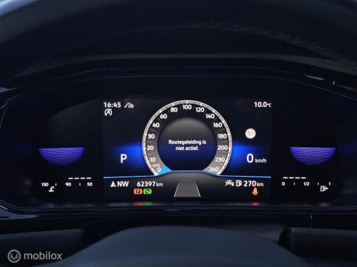 Volkswagen T-Roc 1.5 TSI R-Line Panorama/Keyless/IQ light/Black style ActivLease financial lease