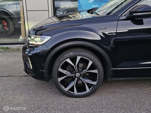 Volkswagen T-Roc 1.5 TSI R-Line Panorama/Keyless/IQ light/Black style ActivLease financial lease