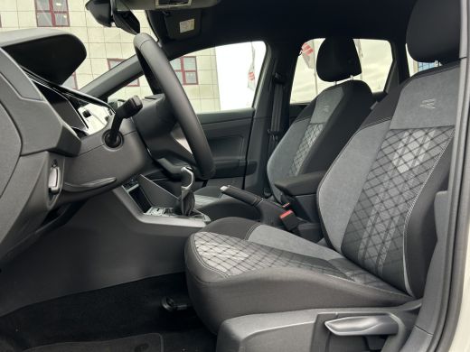 Volkswagen Taigo R-Line Edition 1.0 TSI 85 kW / 116 PK CUV 6 versn. Hand koplampverlichting led Matrix | Achteruit... ActivLease financial lease