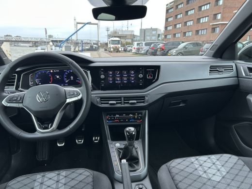 Volkswagen Taigo R-Line Edition 1.0 TSI 85 kW / 116 PK CUV 6 versn. Hand koplampverlichting led Matrix | Achteruit... ActivLease financial lease