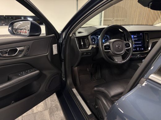 Volvo  V60 B3 Aut. Inscription Trekhaak | Adaptieve Cruise Control | Stoel en Stuurwielverwarming | Parkeerc... ActivLease financial lease