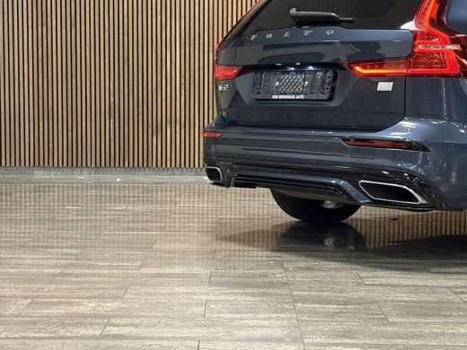 Volvo  V60 T6 AWD Recharge R-Design | Vol! | Schuifdak | Trekhaak | Stoelventilatie | FOUR-C Onderstel* | 36... ActivLease financial lease