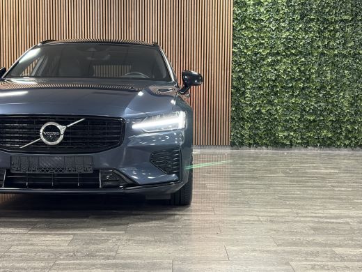 Volvo  V60 T6 AWD Recharge R-Design | Vol! | Schuifdak | Trekhaak | Stoelventilatie | FOUR-C Onderstel* | 36... ActivLease financial lease