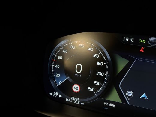 Volvo  V60 T6 AWD Recharge R-Design | Vol! | Schuifdak | Trekhaak | Stoelventilatie | FOUR-C Onderstel* | 36... ActivLease financial lease