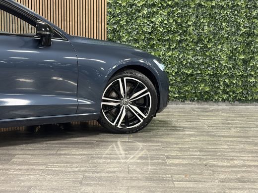 Volvo  V60 T6 AWD Recharge R-Design | Vol! | Schuifdak | Trekhaak | Stoelventilatie | FOUR-C Onderstel* | 36... ActivLease financial lease