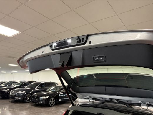 Volvo  XC40 B4 Plus Dark Trekhaak | Harman Kardon | Bestuurdersstoel elektrisch geheugen | Stoel en Stuurwiel... ActivLease financial lease