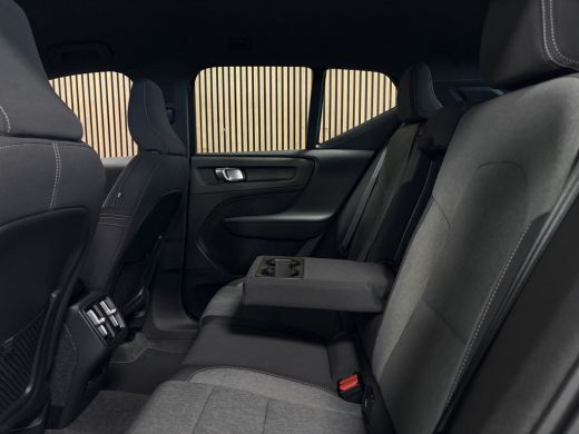 Volvo  XC40 B4 Plus Dark Trekhaak | Harman Kardon | Bestuurdersstoel elektrisch geheugen | Stoel en Stuurwiel... ActivLease financial lease