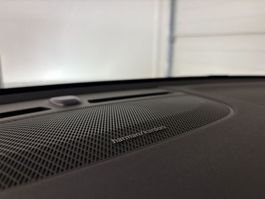 Volvo  XC40 B4 Plus Dark Trekhaak | Harman Kardon | Bestuurdersstoel elektrisch geheugen | Stoel en Stuurwiel... ActivLease financial lease