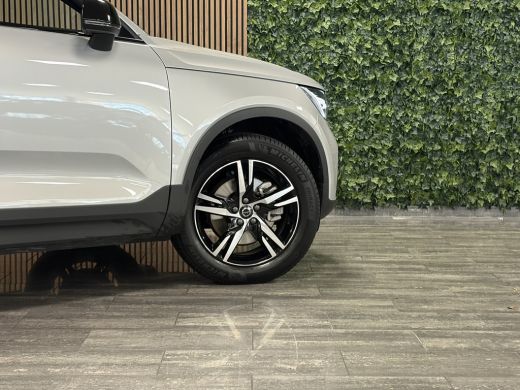 Volvo  XC40 B4 Plus Dark Trekhaak | Harman Kardon | Bestuurdersstoel elektrisch geheugen | Stoel en Stuurwiel... ActivLease financial lease