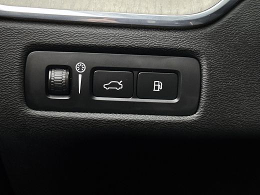 Volvo  XC60 2.0 T6 250KW AWD hybrid Inscription / Panoramadak / Trekhaak / Leder lux./Stuur-Stoelverw / Pdc+c... ActivLease financial lease