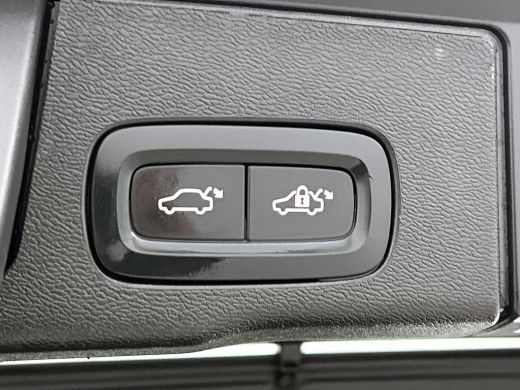 Volvo  XC60 2.0 T6 250KW AWD hybrid Inscription / Panoramadak / Trekhaak / Leder lux./Stuur-Stoelverw / Pdc+c... ActivLease financial lease