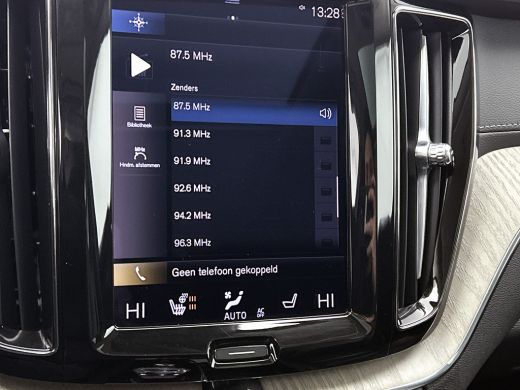 Volvo  XC60 2.0 T6 250KW AWD hybrid Inscription / Panoramadak / Trekhaak / Leder lux./Stuur-Stoelverw / Pdc+c... ActivLease financial lease