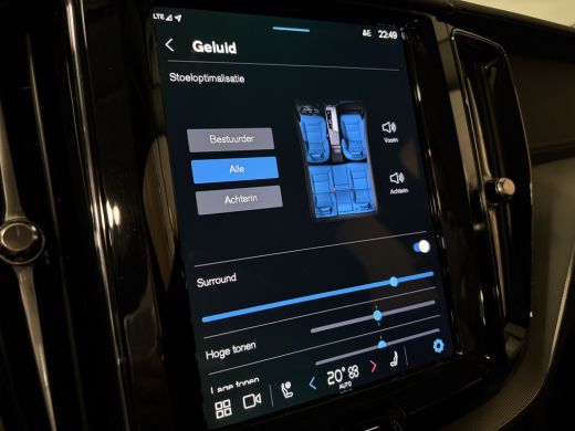 Volvo  XC60 T6 AWD Recharge Ultimate Dark Head-Up Display | Harman Kardon | Adaptieve Cruise Control | Stoelv... ActivLease financial lease