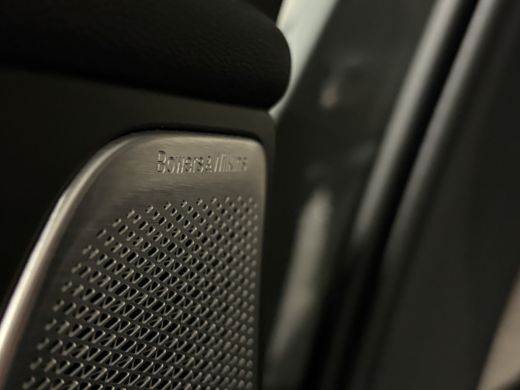 Volvo  XC60 T6 AWD Recharge Ultra Dark Vol! | Bowers & Wilkins | Luchtvering | 360&deg; Camera | Head-Up Display ... ActivLease financial lease