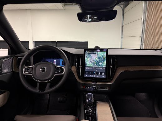 Volvo  XC60 T6 AWD Recharge Ultra Dark Vol! | Bowers & Wilkins | Luchtvering | 360&deg; Camera | Head-Up Display ... ActivLease financial lease