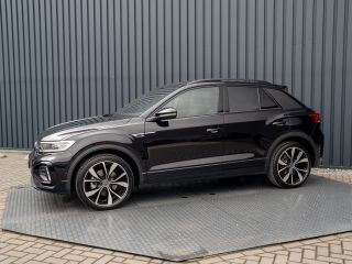 Volkswagen T-Roc 1.5 TSI R-Line | Panodak | Keyless | Side Assist | Elk. A-klep | IQ Light | Camera | Prijs Rijkla...