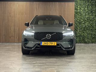 Volvo  XC60 T6 AWD Recharge Ultra Dark Vol! | Bowers & Wilkins | Luchtvering | 360&deg; Camera | Head-Up Display ...