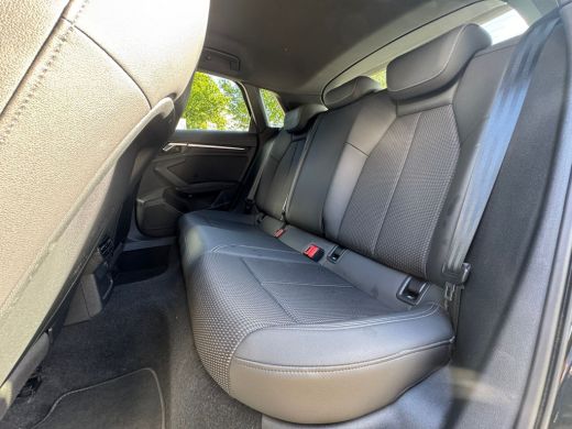 Audi A3 Sportback 30 TFSI edition one LED/Virtual/Sportstoelen/Clima/Navi/Cruise ActivLease financial lease