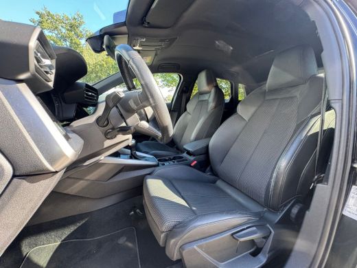 Audi A3 Sportback 30 TFSI edition one LED/Virtual/Sportstoelen/Clima/Navi/Cruise ActivLease financial lease