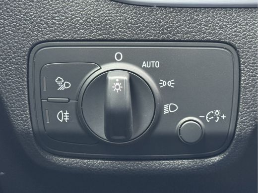 Audi Q2 30 TFSI epic Navigatie/Climate control/Cruise/LM-Velgen/Audio ActivLease financial lease