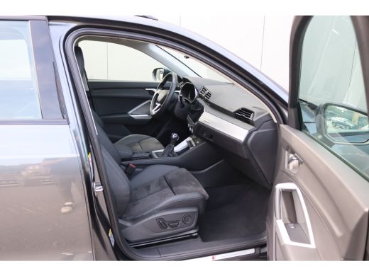 Audi Q3 45 TFSI e PHEV S-line Carplay-android/Camera/Memory-stoel/Stoelverwarming/Keyfree/Full-LED ActivLease financial lease