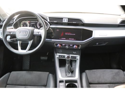 Audi Q3 45 TFSI e PHEV S-line Carplay-android/Camera/Memory-stoel/Stoelverwarming/Keyfree/Full-LED ActivLease financial lease