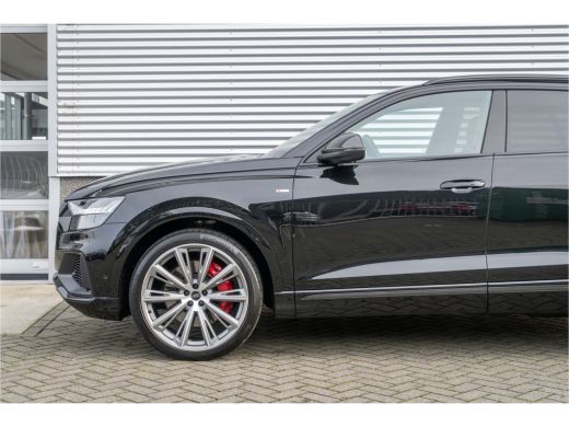 Audi Q8 60 TFSI e quattro Pro Line S Competition | Alarm klasse 3 | Assistentie pakket Parking | Carbon e... ActivLease financial lease