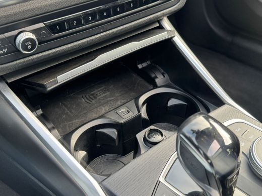 BMW 3 Serie Touring 330e High Executiv M-pakket/Panoramadak/Navigatie/Leder ActivLease financial lease