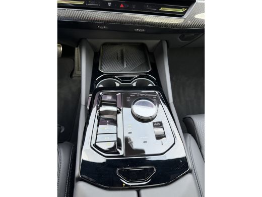 BMW 5 Serie Touring 540d xDrive FULL OPTION Leer/Pano/Camera/Trekhaak/ 21 inch ActivLease financial lease