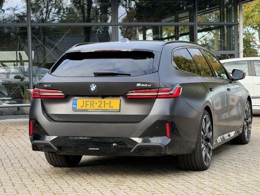BMW 5 Serie Touring 540d xDrive M-Sport FULL OPTION Leer/Pano/Camera/Trekhaak/ 21 inch ActivLease financial lease
