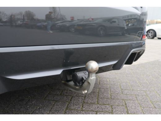 BMW i4 eDrive40 High Executive M Sport / Schuif-kanteldak / Trekhaak / Laserlight / Achteruitrijcamera /... ActivLease financial lease