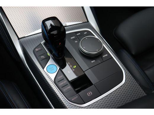 BMW i4 eDrive40 High Executive M Sport / Schuif-kanteldak / Trekhaak / Laserlight / Achteruitrijcamera /... ActivLease financial lease