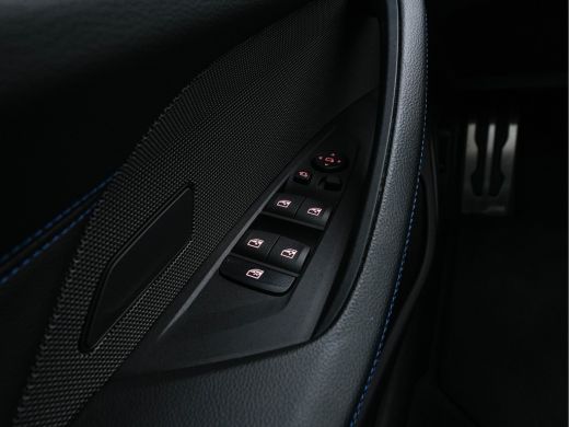 BMW i4 M50 M-Sportpack High Executive 84 kWh [ 3-Fase ] {SOH-97%} (INCL-BTW) *HEAD-UP | LASER-LED | LUXU... ActivLease financial lease