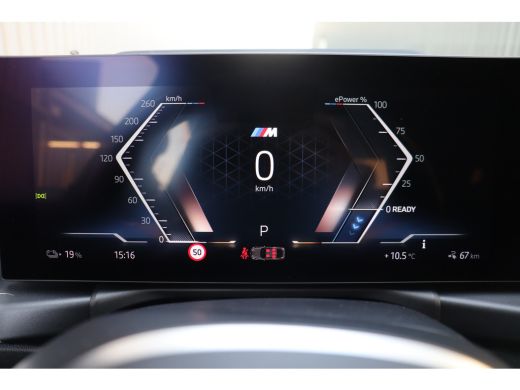 BMW i4 M50 High Executive / Sportstoelen / M Adaptief onderstel / Laserlight / Parking Assistant Plus / ... ActivLease financial lease