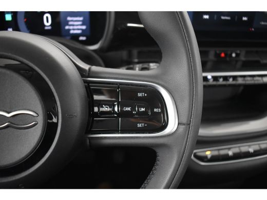 Fiat 500 Urban 42 kWh | 1e Eigenaar! | Navi By App | Clima | Cruise Control | DAB | Elektrische Ramen ActivLease financial lease