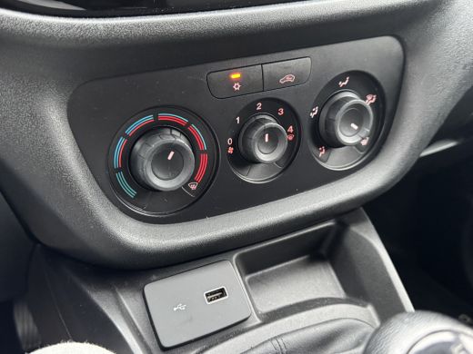 Fiat Dobl&ograve; Cargo 1.3 MJ L1H1 SX Trekhaak/Airco/Navigatie/PDC/Weinig KM! ActivLease financial lease